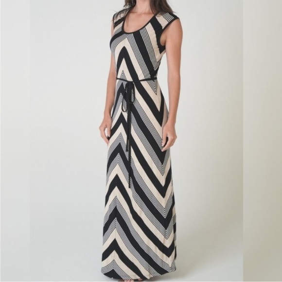 Calvin Klein Chevron Dress - Picture 1 of 7